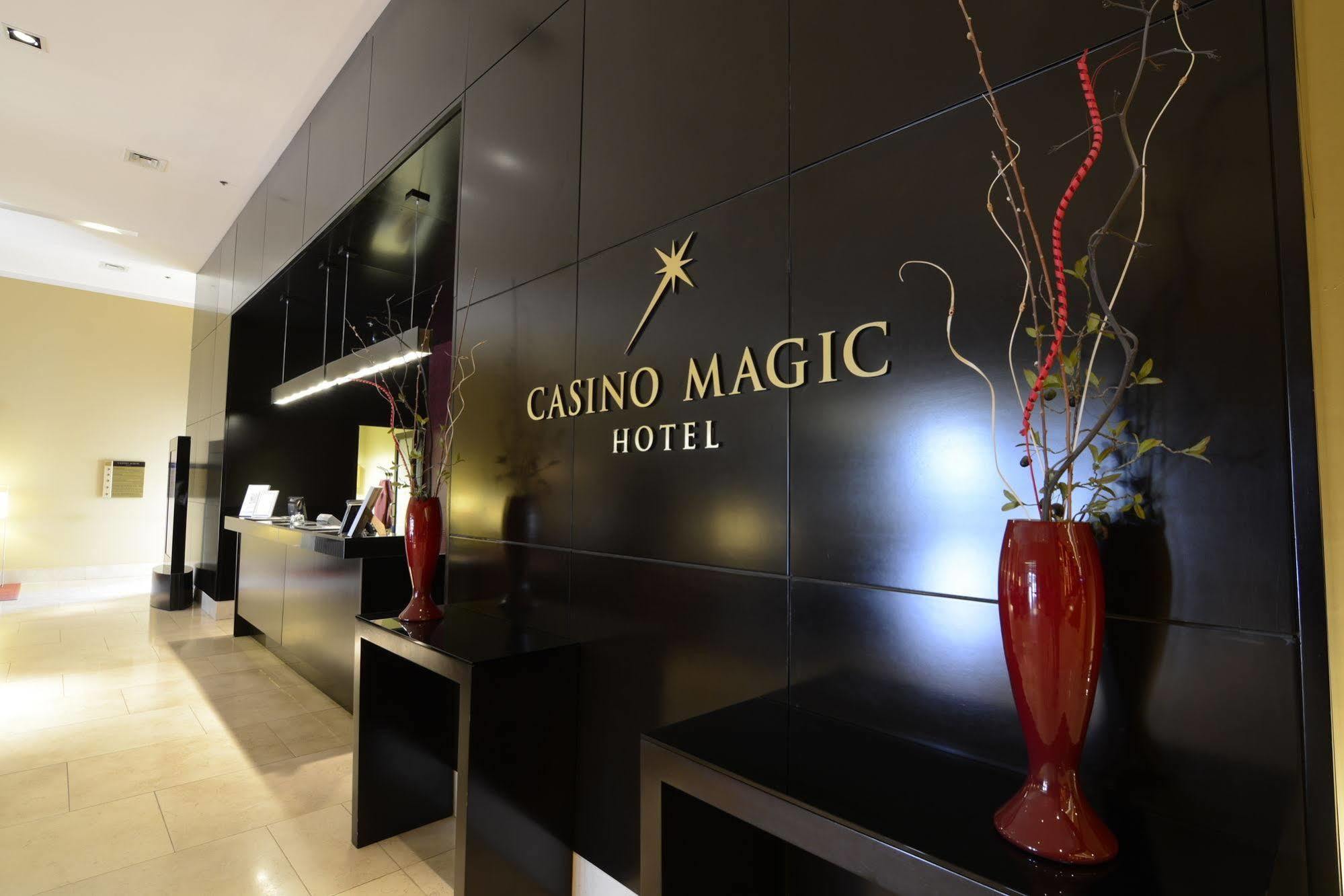 Hotel Casino Magic Neuquén Exteriör bild